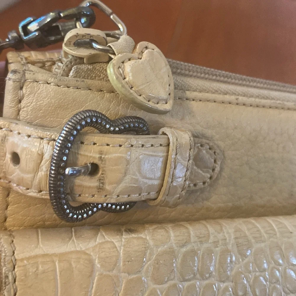 VTG 80’s Brighton Ivory Croc Pebble leather organizer crossbody wallet purse